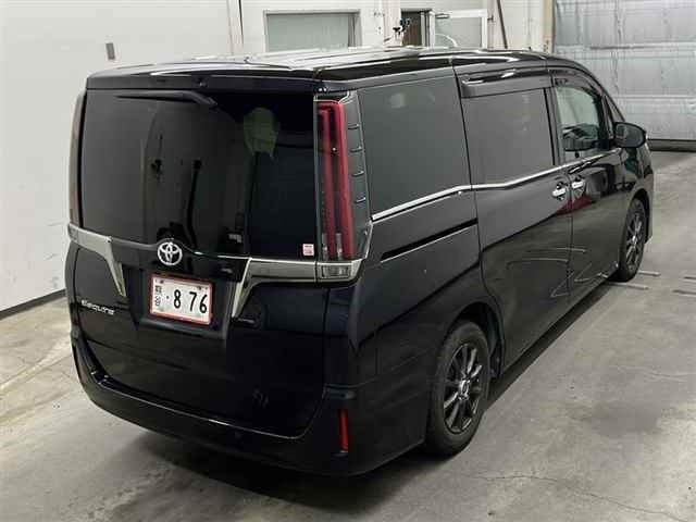 
								Toyota Esquire full									