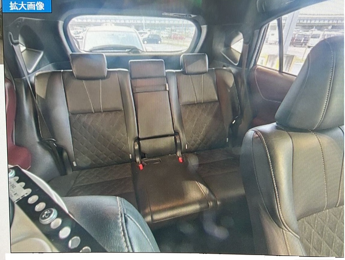 
								Toyota Harrier full									