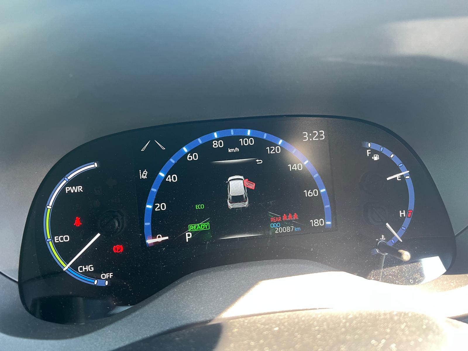 
								Toyota Yaris Cross full									