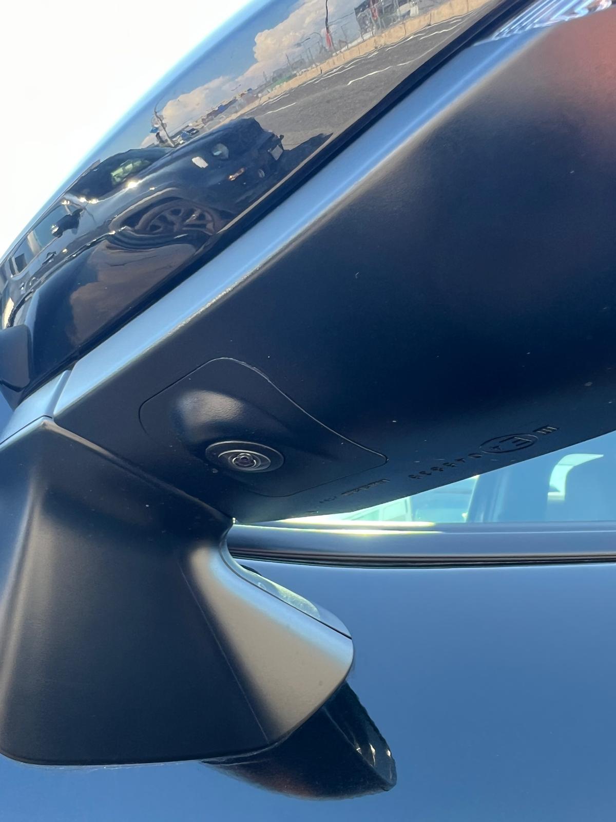 
								Toyota Yaris Cross full									