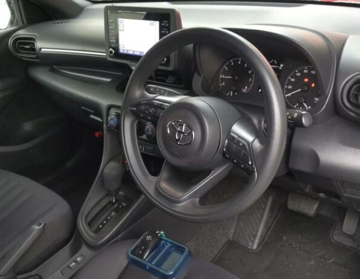 
								Toyota Yaris Hatch full									