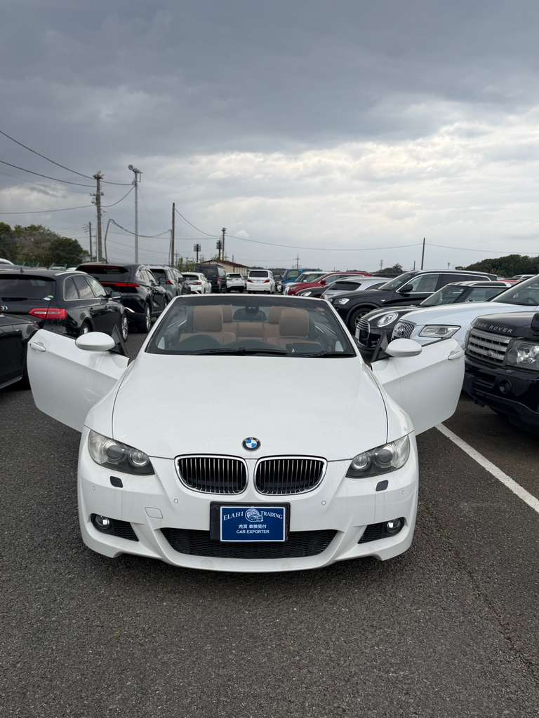 
								BMW 3 Series 335i Cabriolet full									
