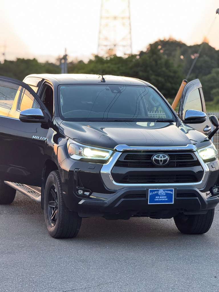 
								Toyota Hilux Revo full									