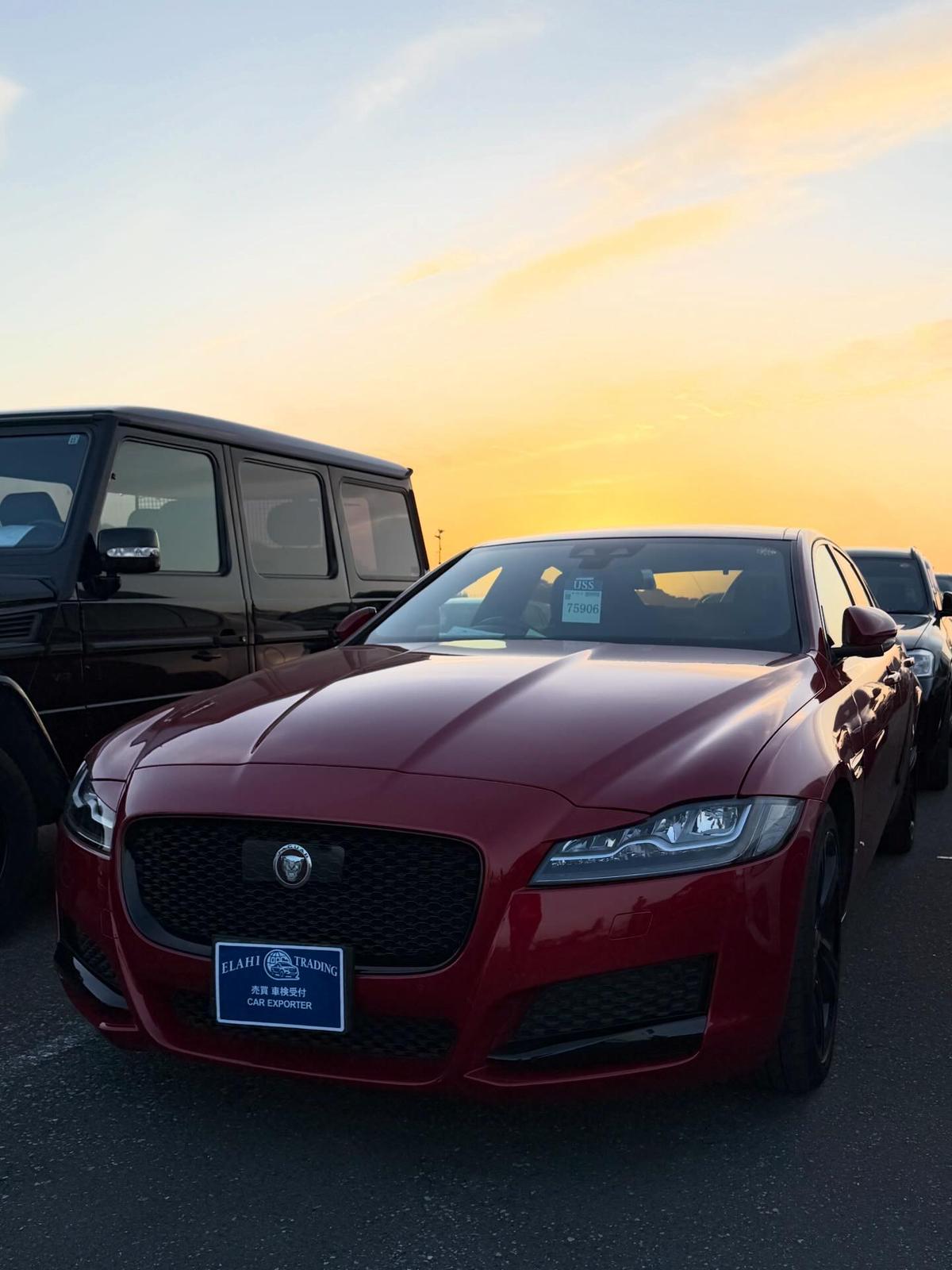 
								Jaguar XF full									