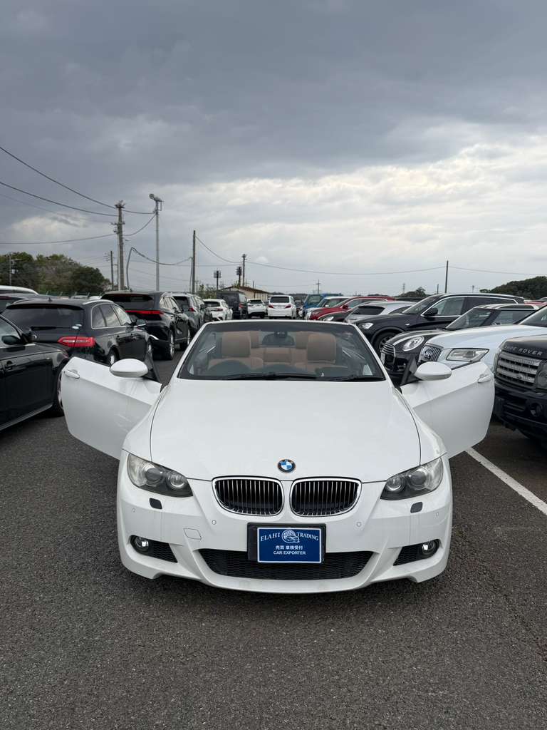 
								BMW 3 Series 335i Cabriolet full									