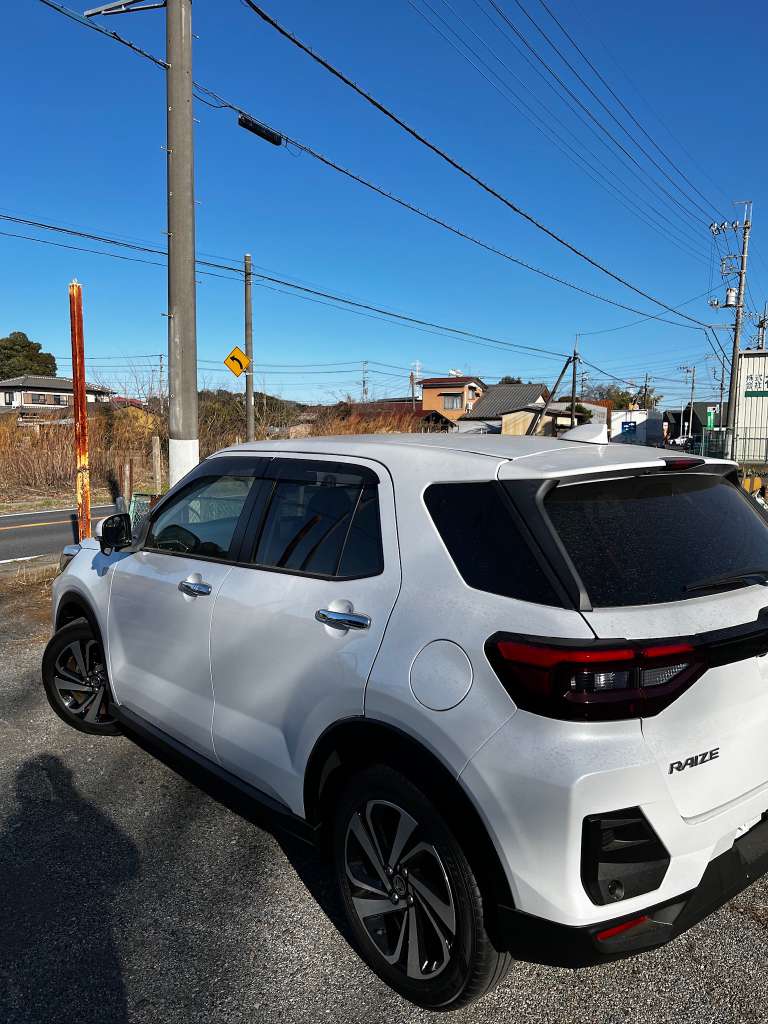 
								Toyota Raize full									