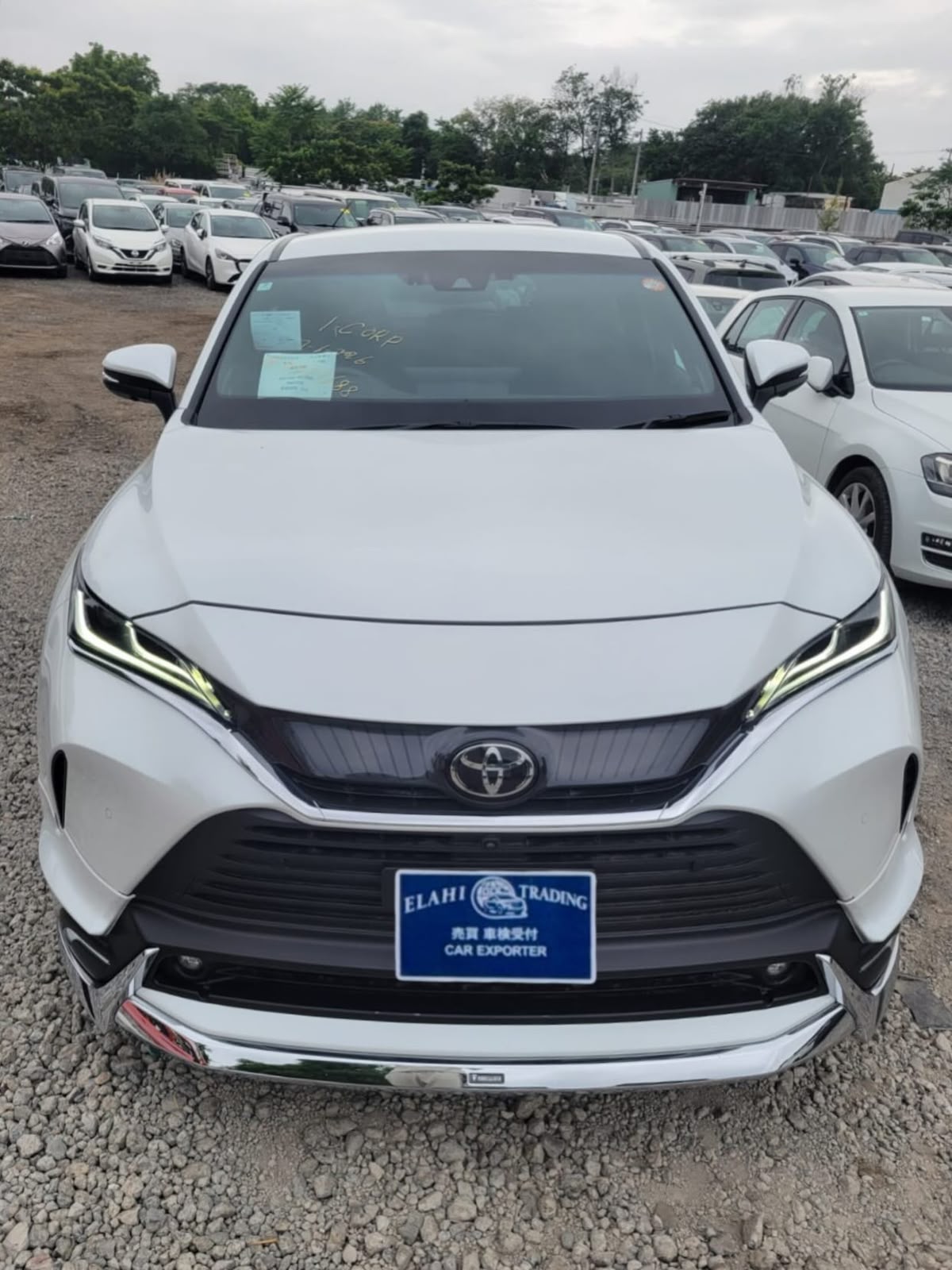 
								Toyota Harrier full									