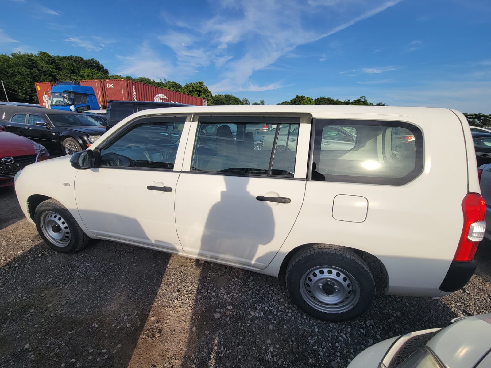 
								Toyota Probox full									