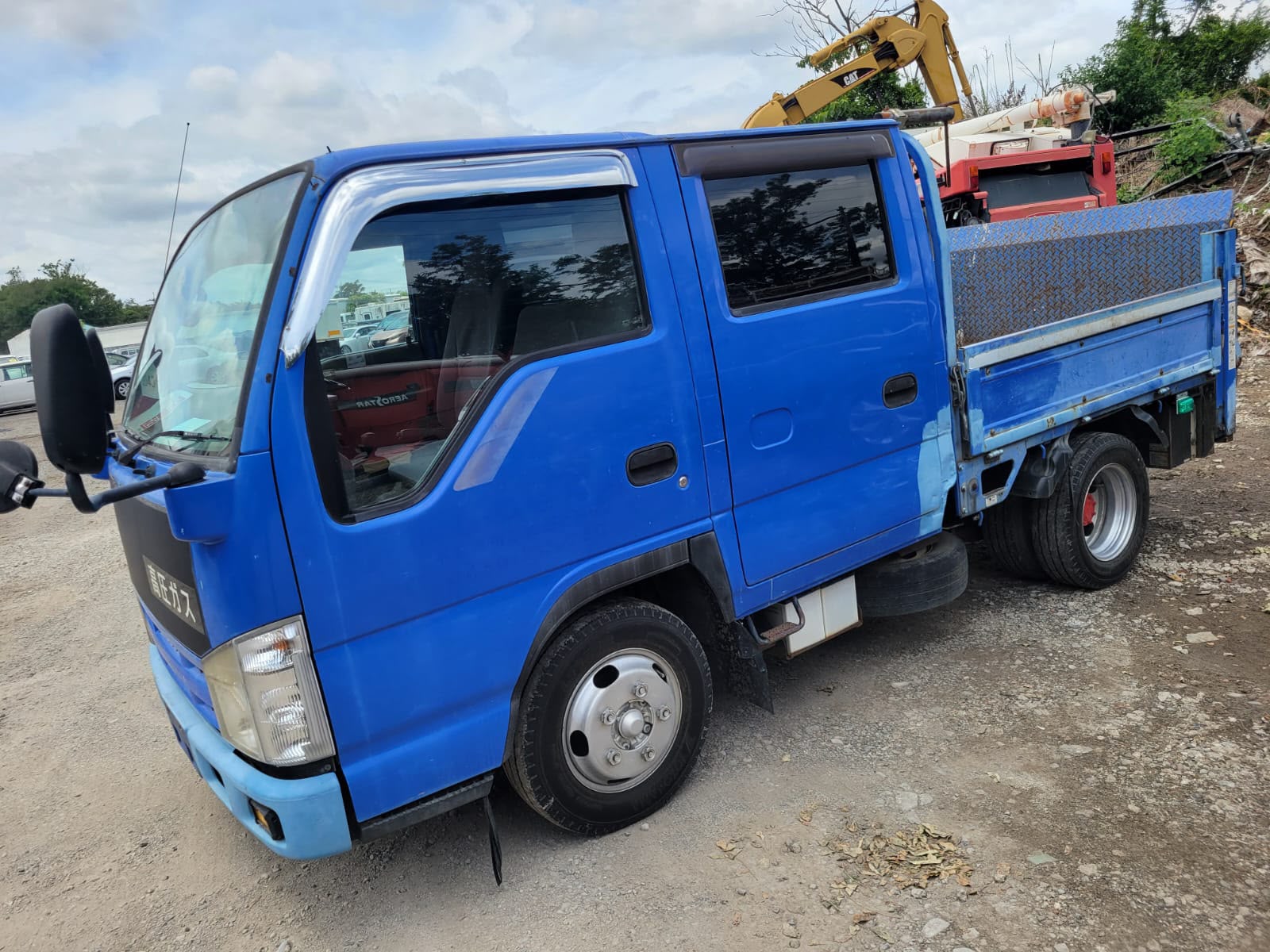 
								Isuzu Elf full									