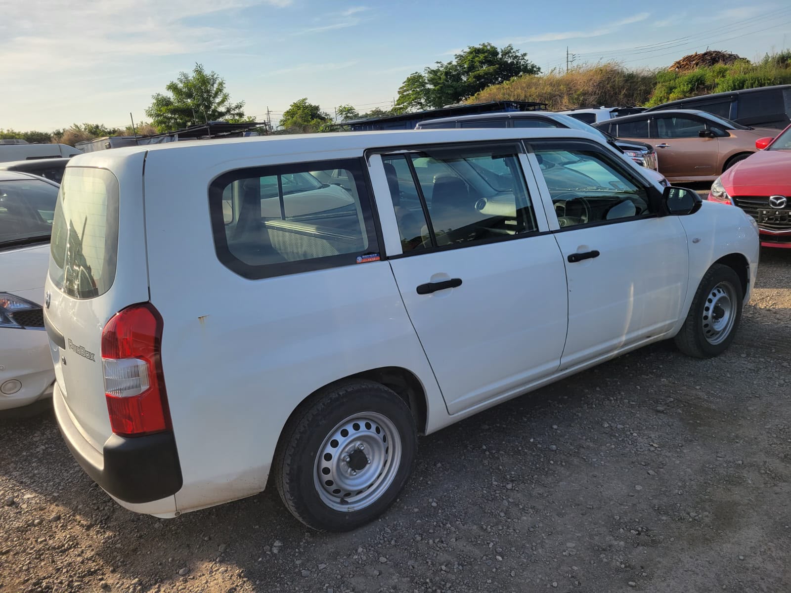 
								Toyota Probox full									
