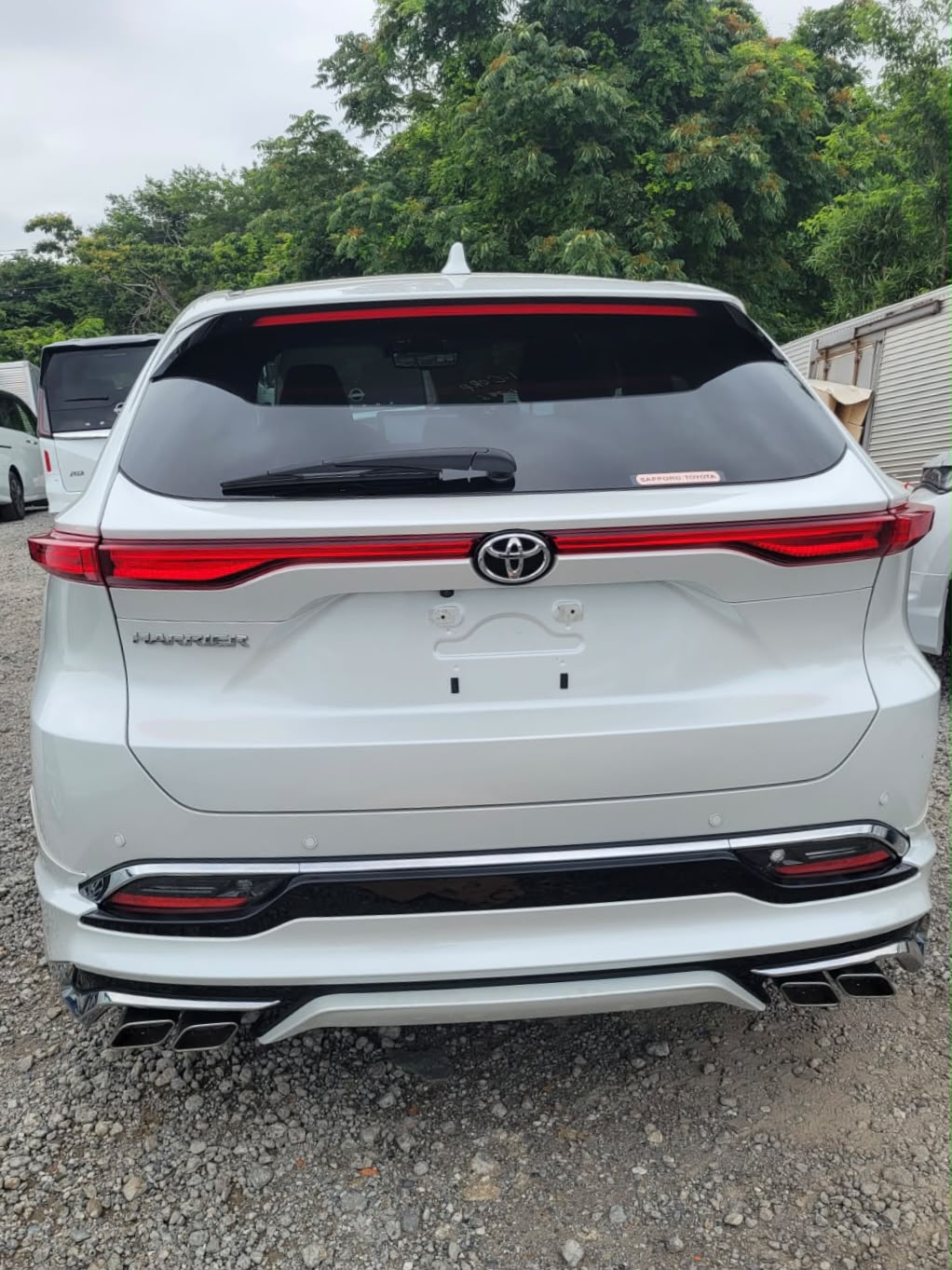 
								Toyota Harrier full									