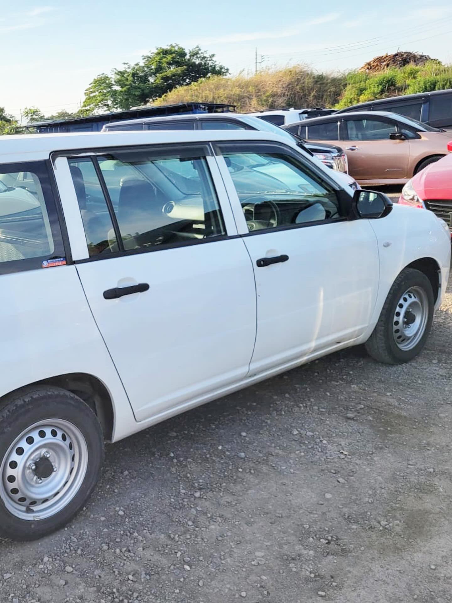 
								Toyota Probox full									