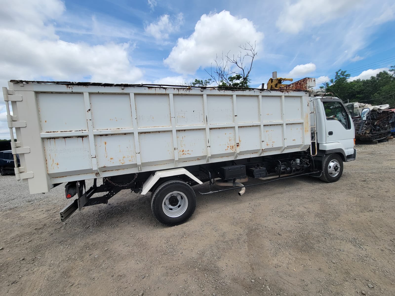 
								Isuzu Forward JUSTON full									